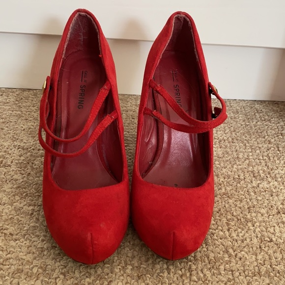 Call it spring Red suede wedges! - Picture 2 of 5